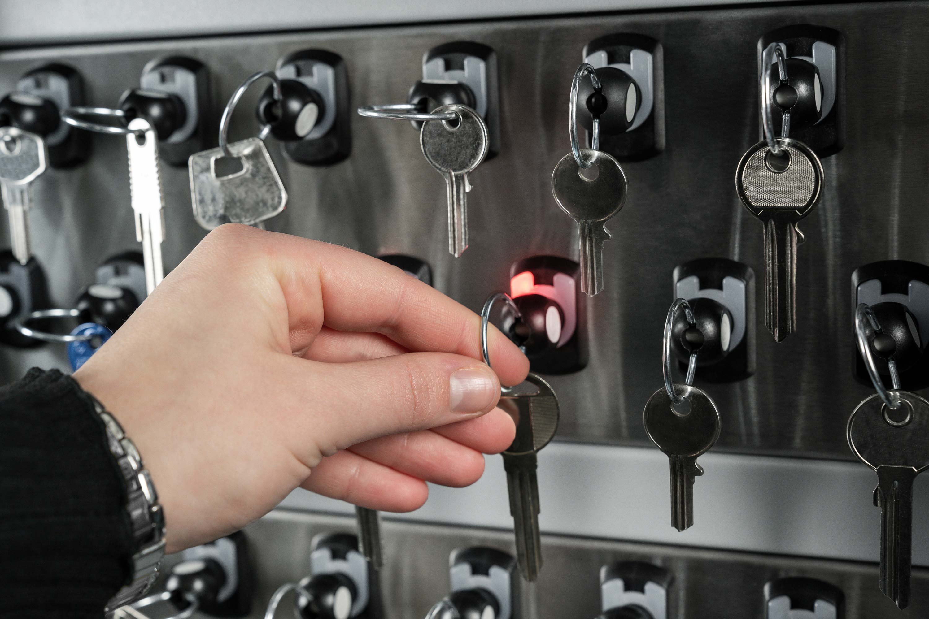 Mobatime-Zutrittskontrolle-Schluesselmanagementsystem-Schluessel